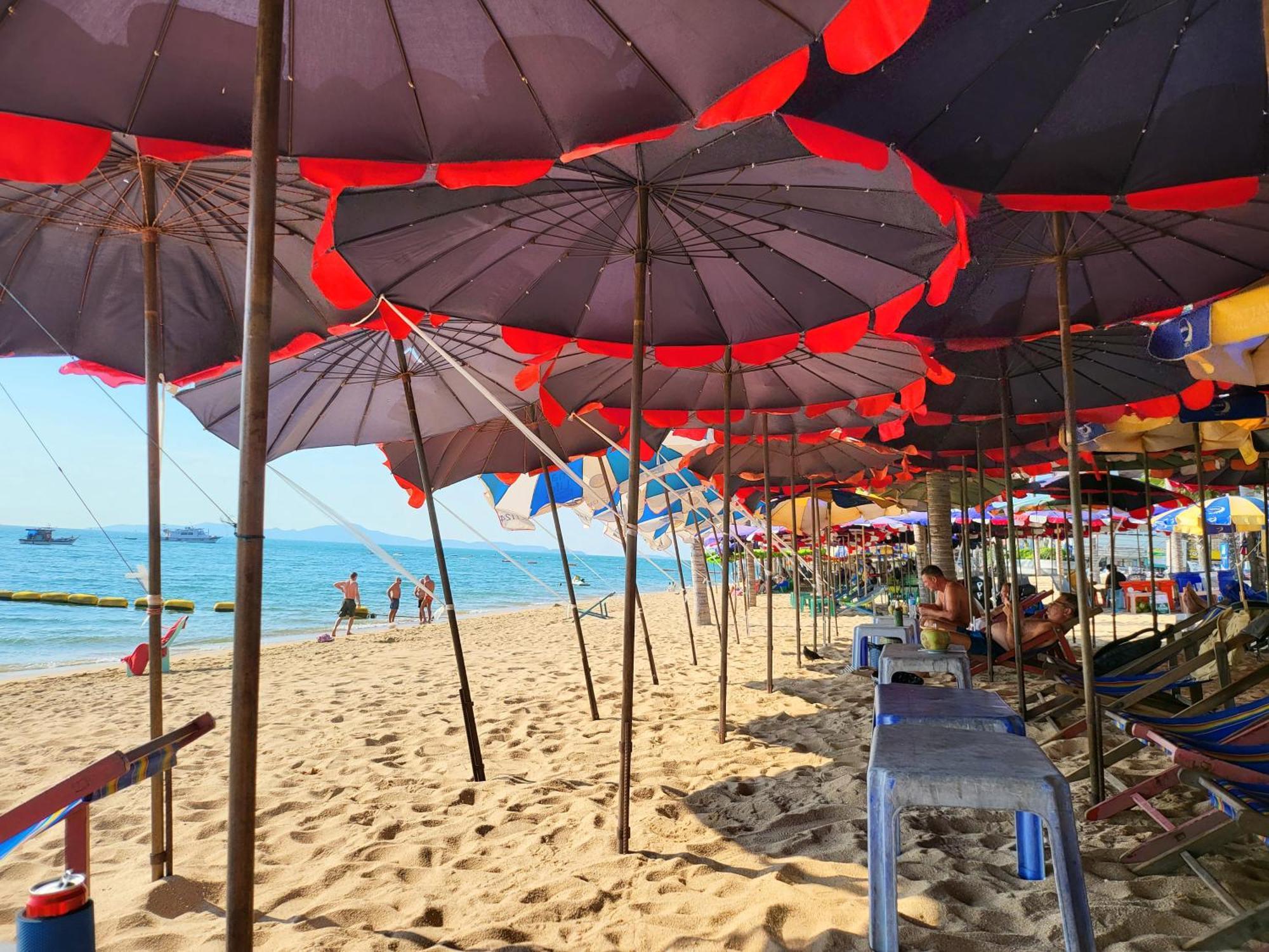 Candy Beach Seaview Jomtien Ngoại thất bức ảnh