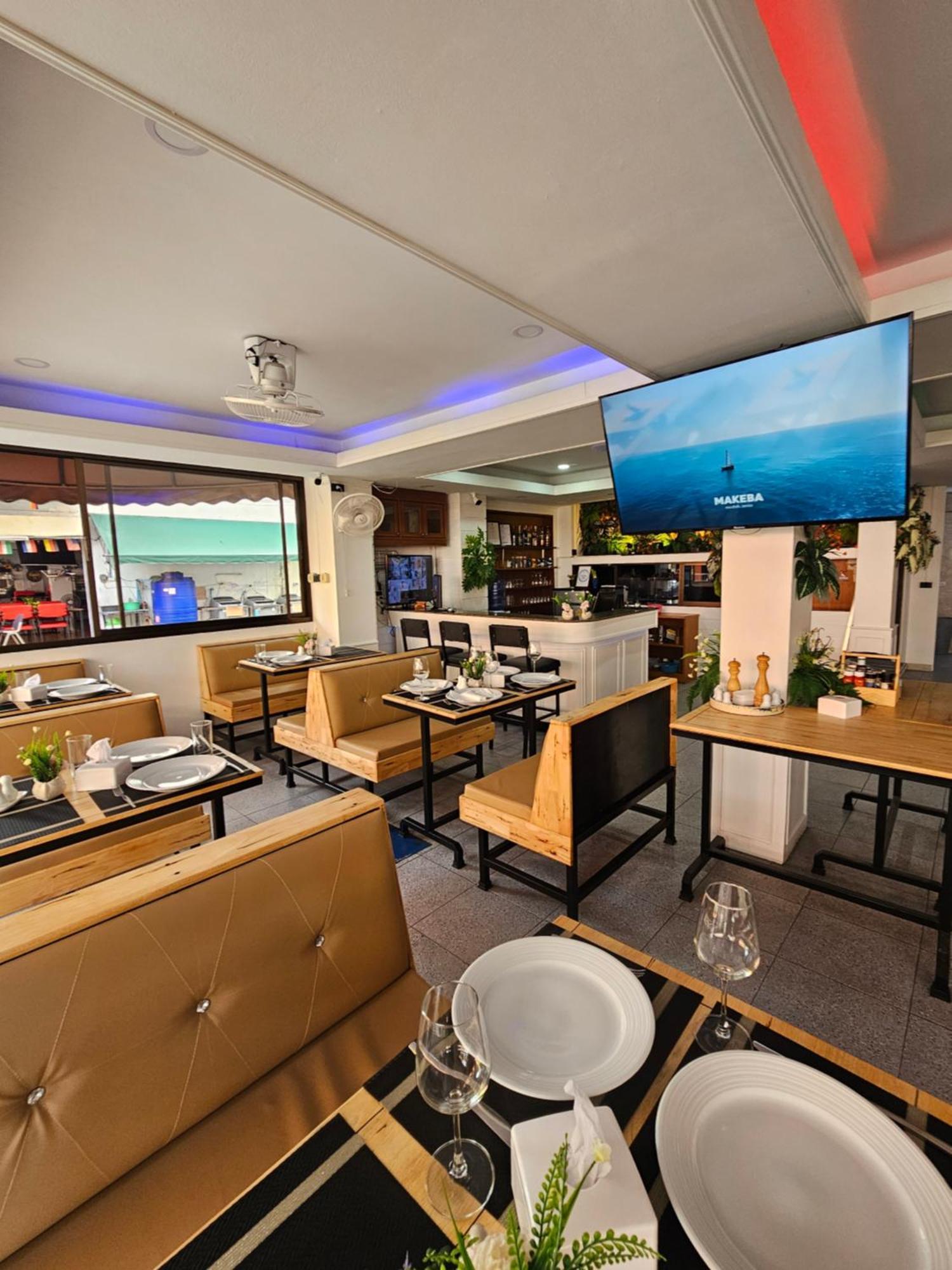 Candy Beach Seaview Jomtien Ngoại thất bức ảnh