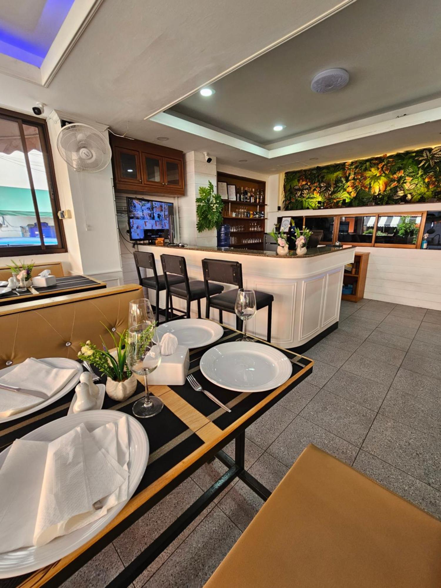 Candy Beach Seaview Jomtien Ngoại thất bức ảnh