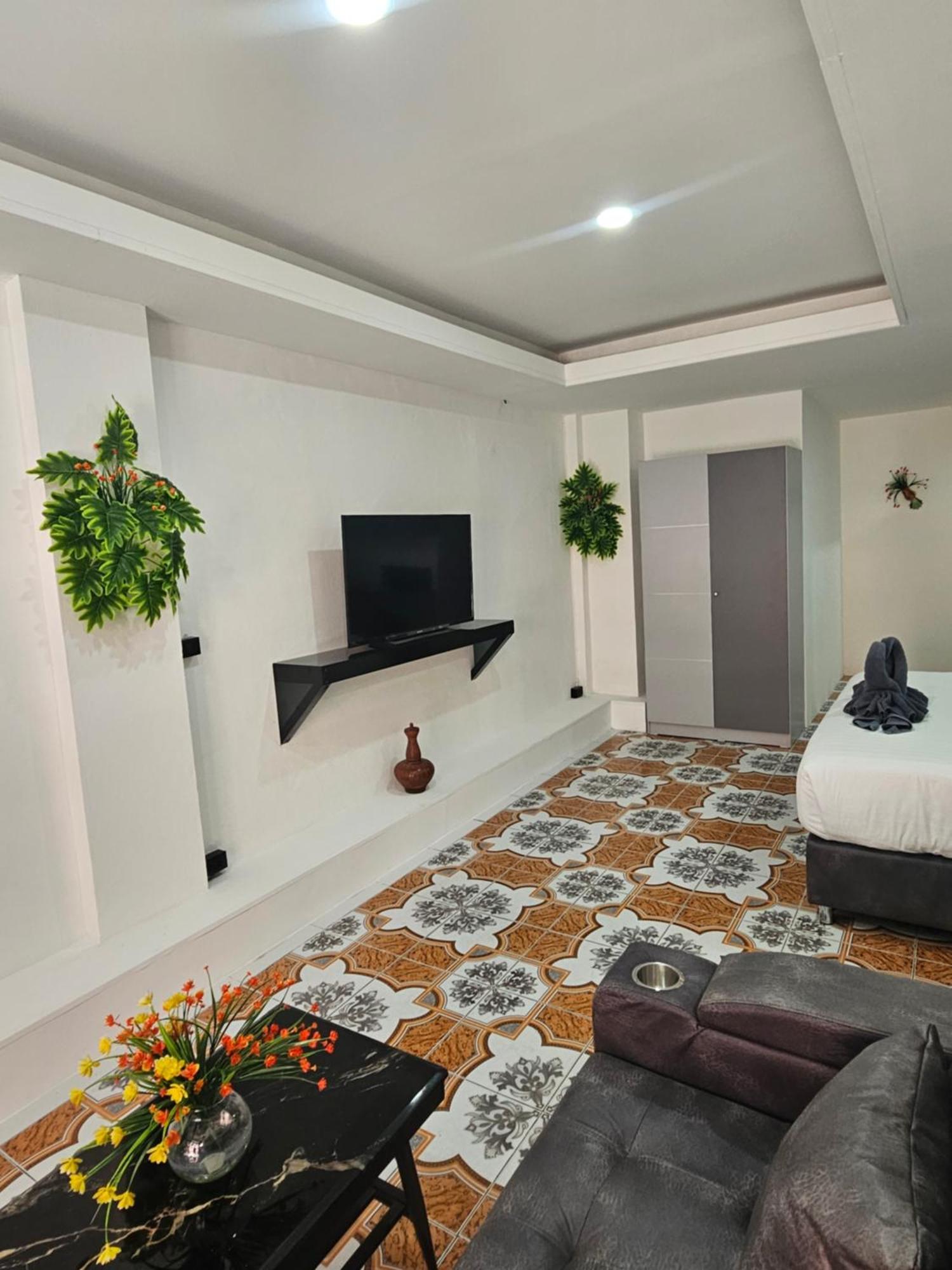 Candy Beach Seaview Jomtien Ngoại thất bức ảnh